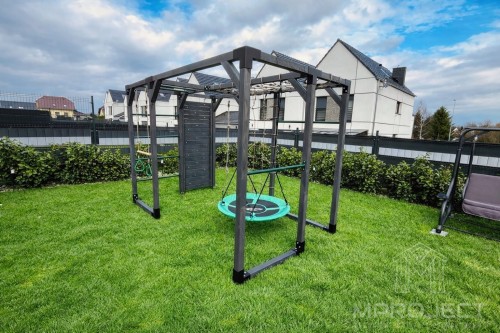 Interaktiver Spielplatz aus Holz