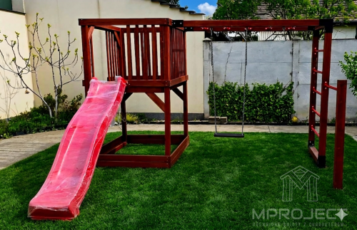 Spielplatz modern aus Holz