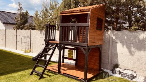 Spielplatz aus Holz kompakt