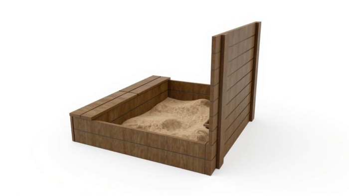 Sandkasten mit Tafel und Uhr